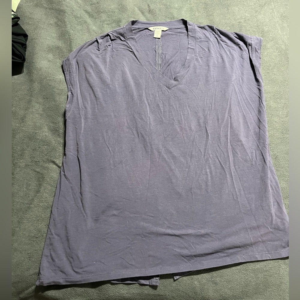 Athleta Women's Lavender V-Neck Tank Top